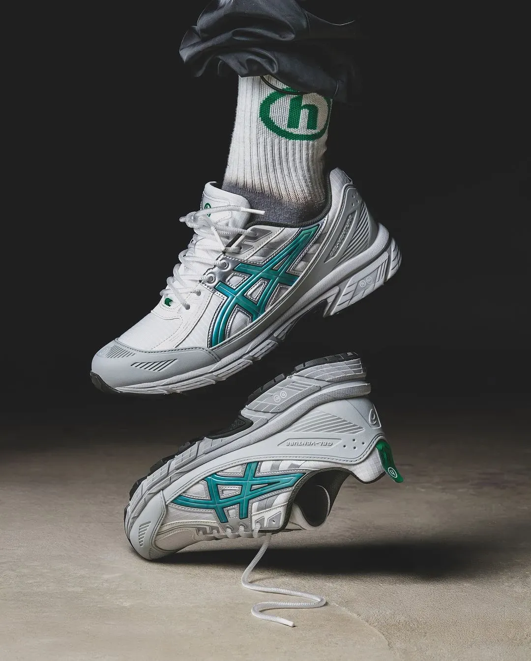 hidden ny asics gel venture 6 white wasabi 1203A778-100