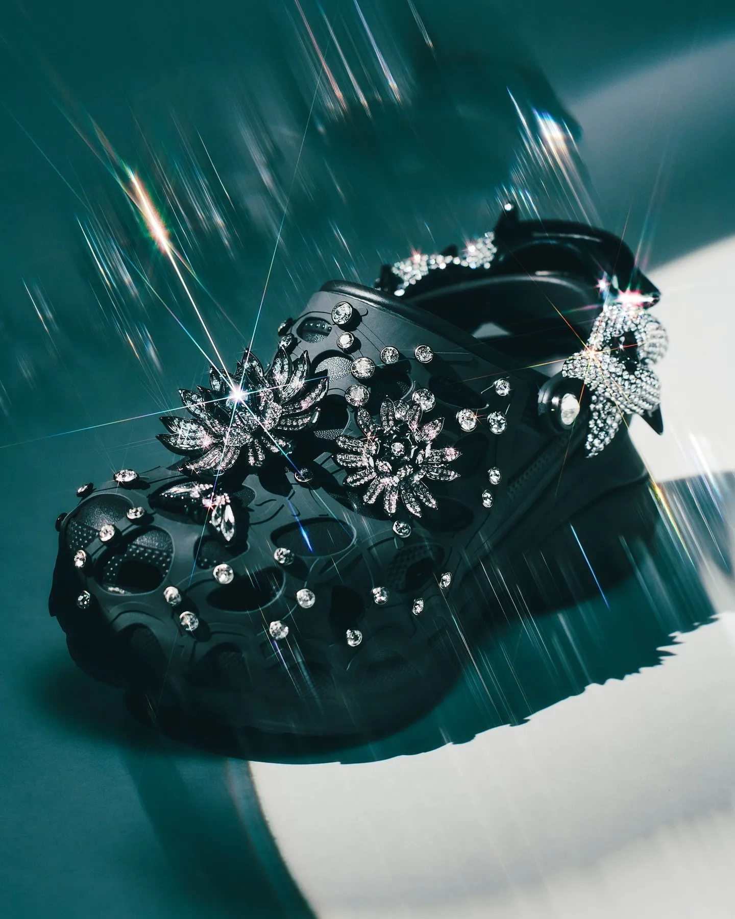 Crocs Swarovski Collaboration Mai 2025