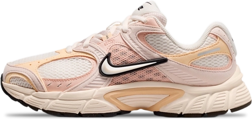 Image de Nike V5 RNR WMNS CHALK SILT RED