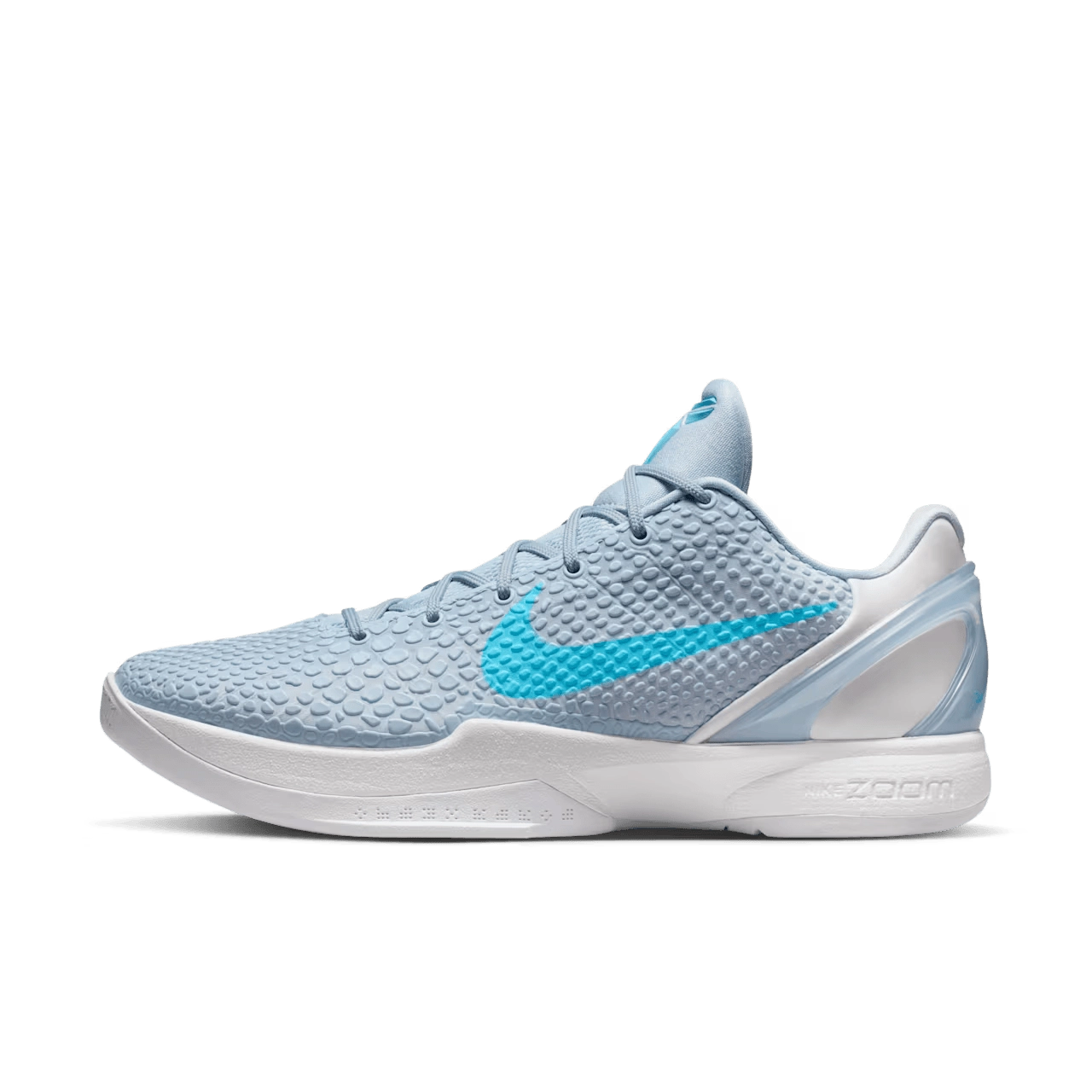 profil latéral de la sneaker Kobe 6 Protro bleue avec swoosh cyan