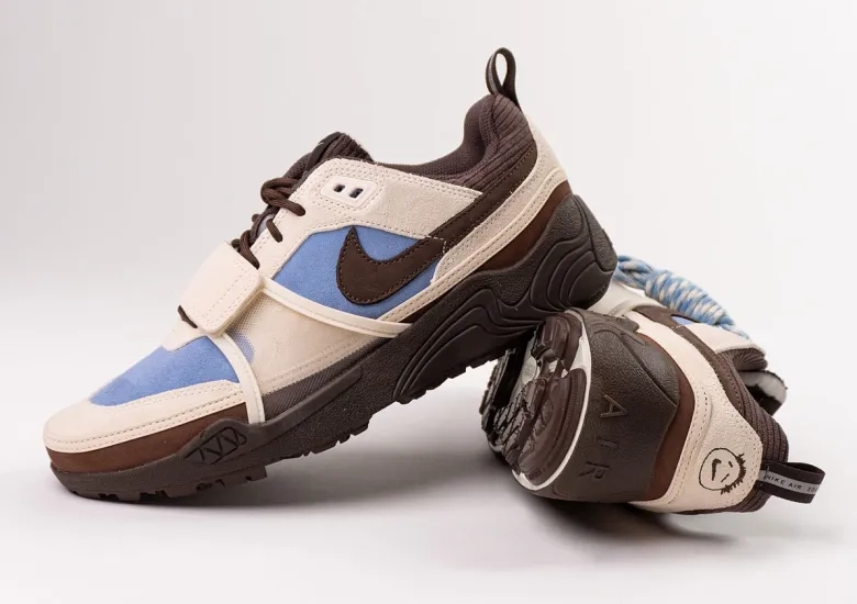 Travis Scott x Nike Zoom Field Jaxx Leche Blue Baroque Brown HQ3072-400