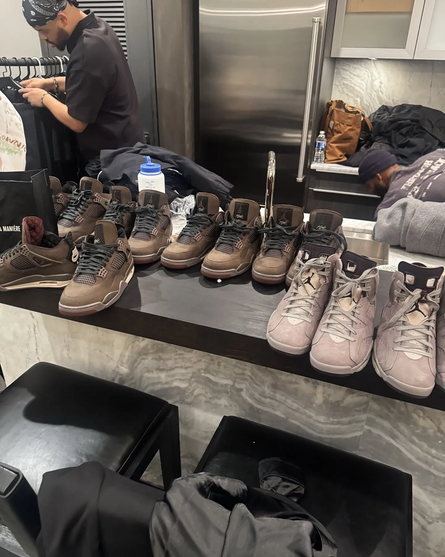 PreVIEW A Ma Manière Air Jordan 4 Dark Mocha