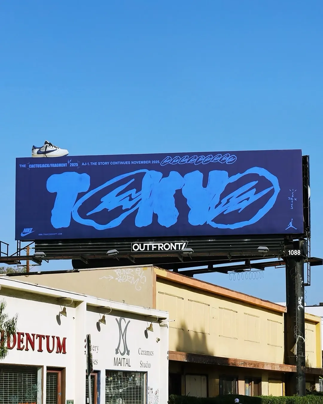 Travis Scott Fragment Air Jordan 1 Low drop