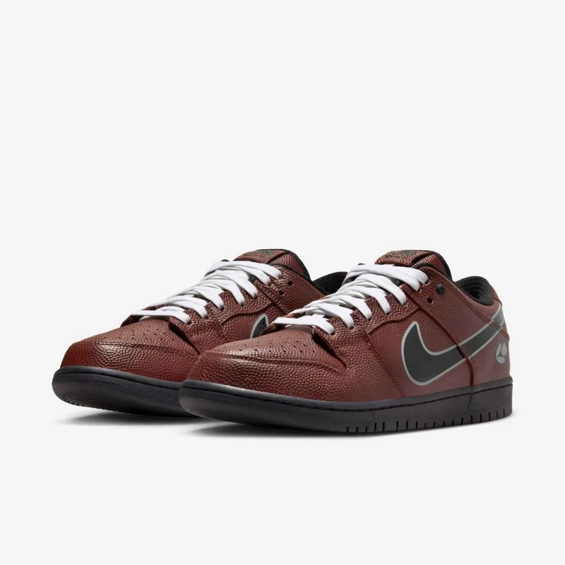 Limosine Skateboards x Nike SB Dunk Low HJ4131-200