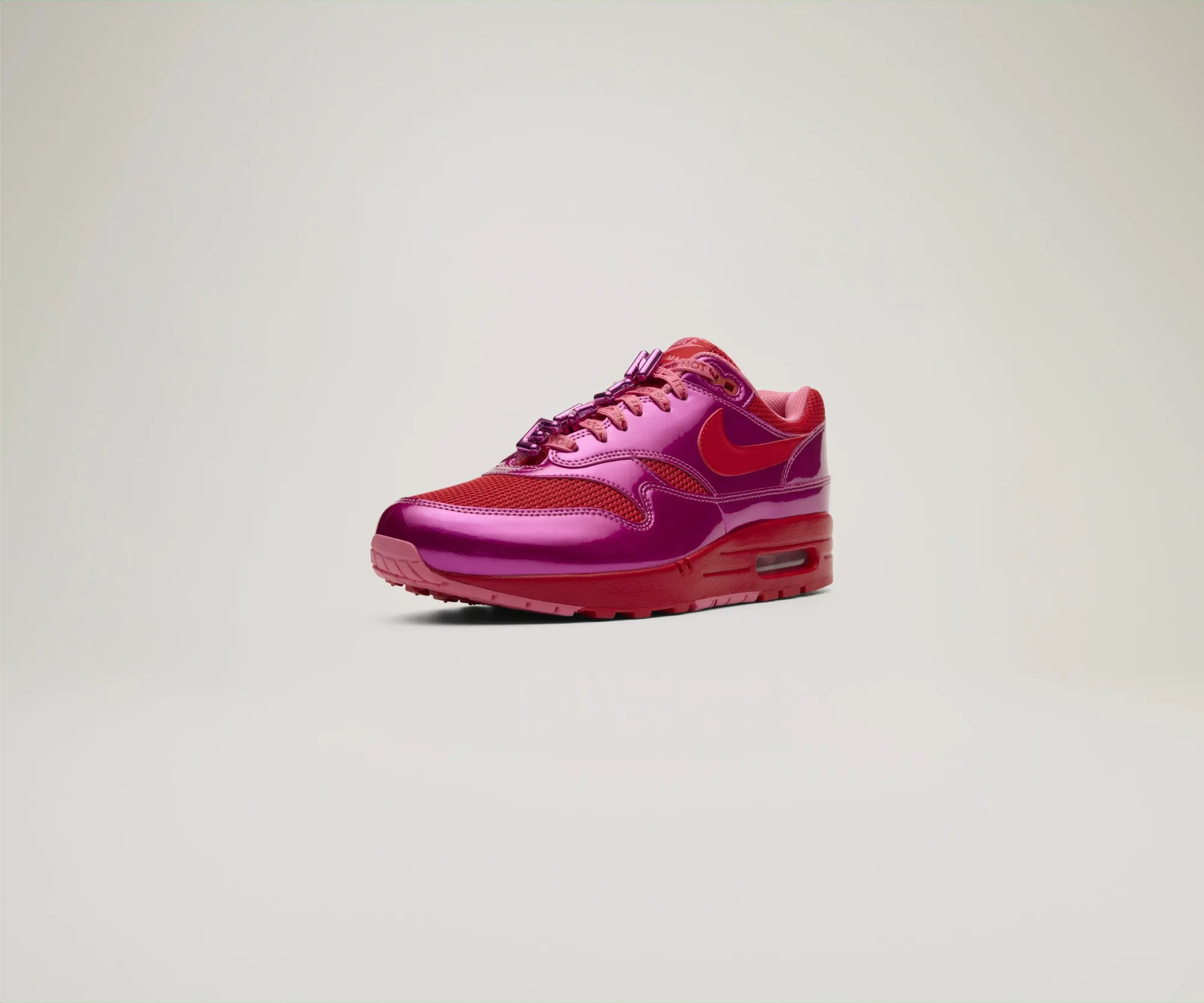 snkrs showcase air max 1 saint valentin 2025