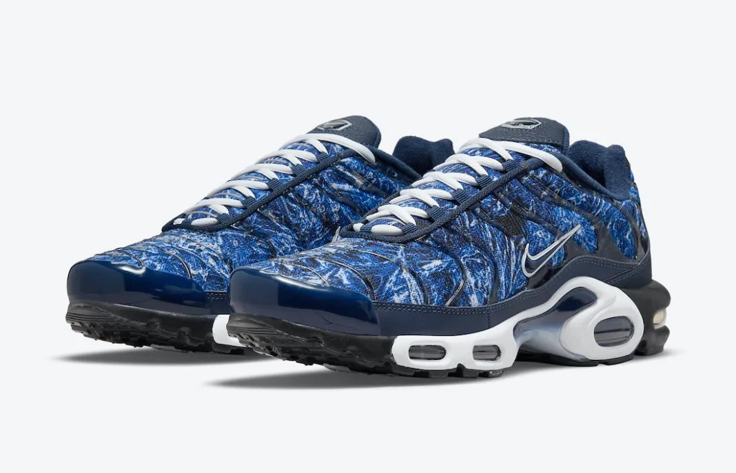 Nike Air Max Plus Eclair Lightening HV2323-400
