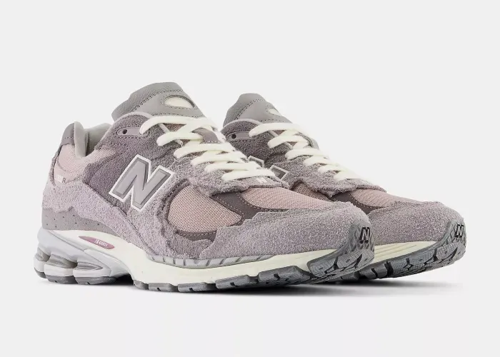 new-balance-2002r-protection-pack-mauve-m2002rdy 01.webp