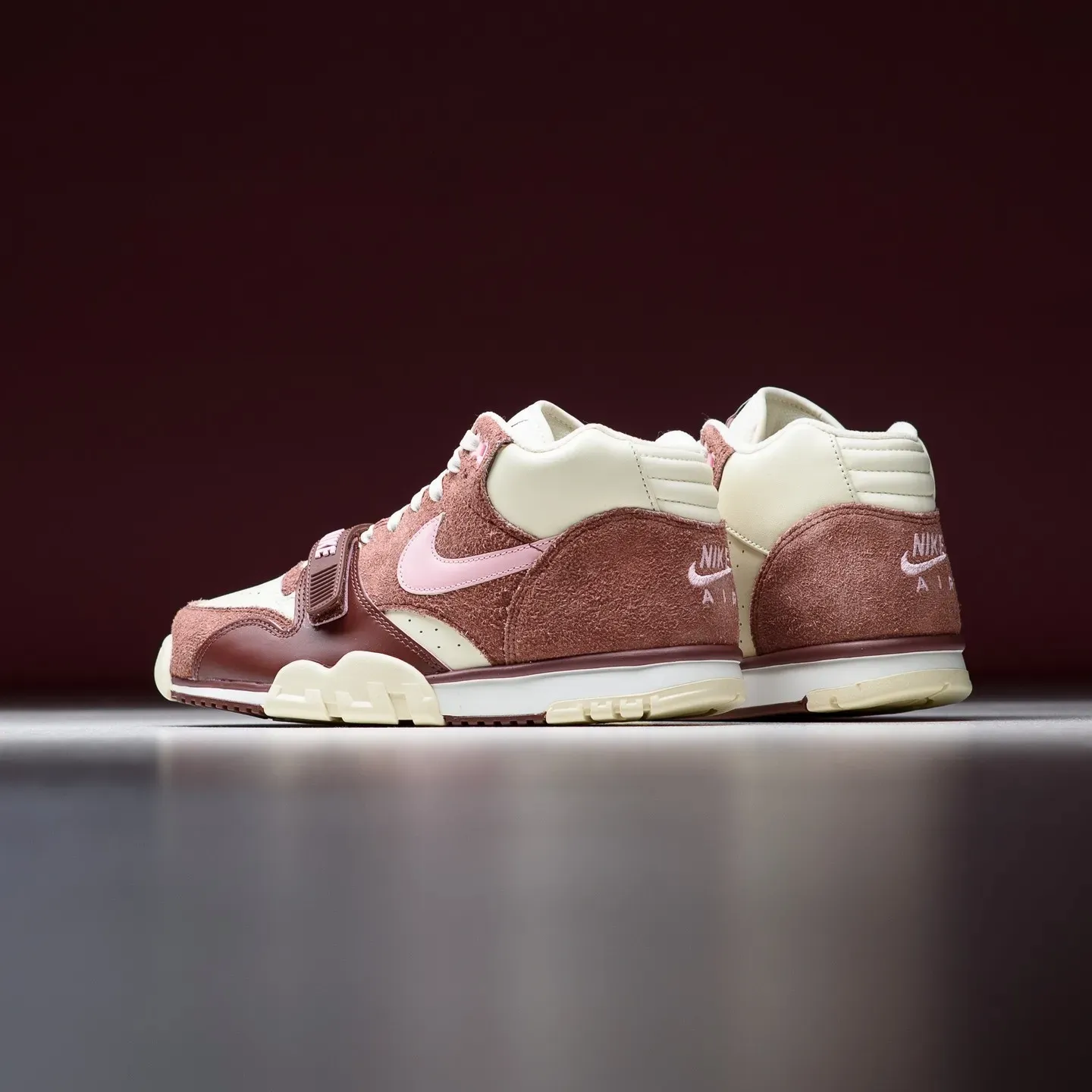 nike air trainer 1 valentine's day