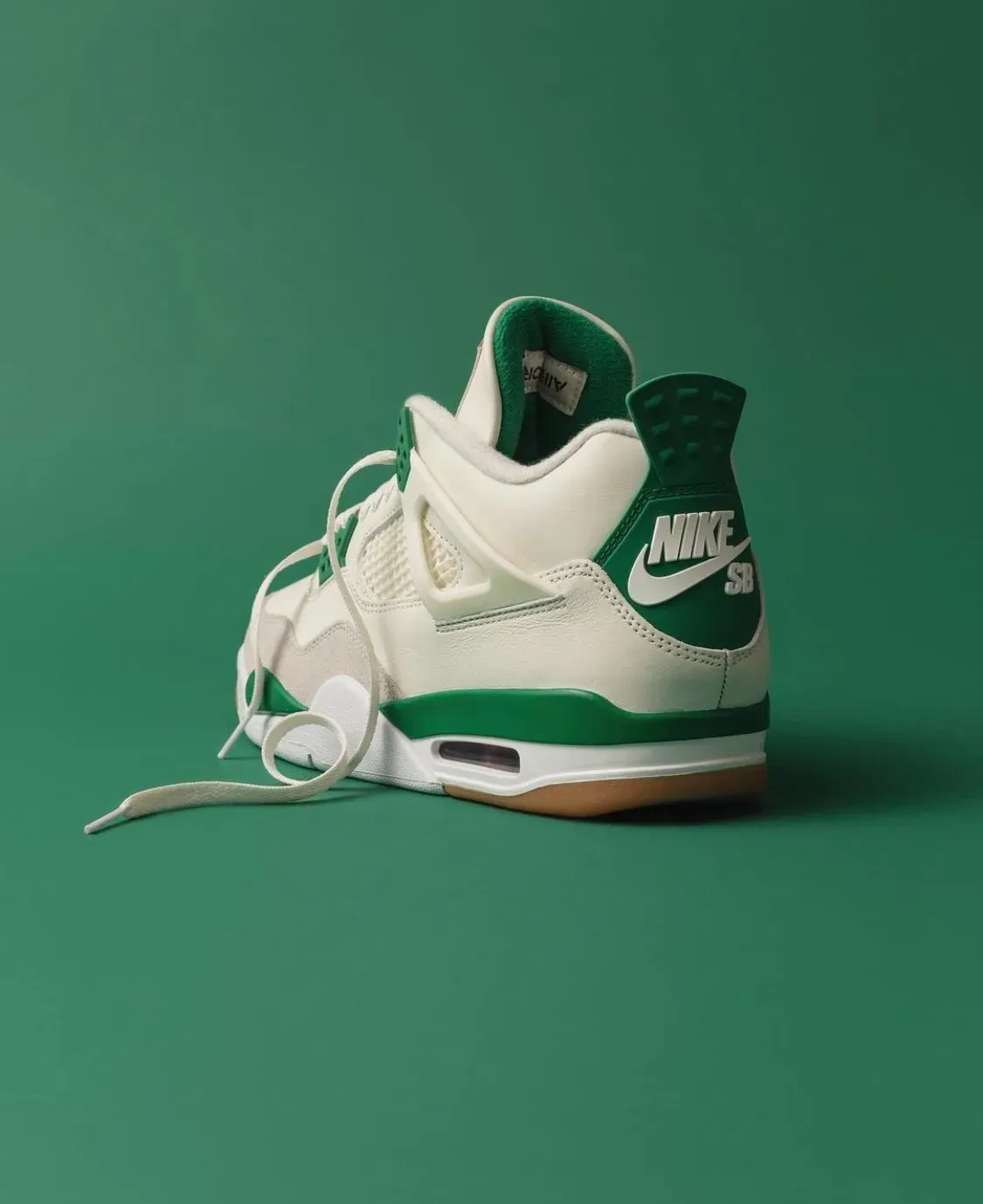 Nike SB x Air Jordan 4 SP Pine Green : un nouveau souffle pour la Air Jordan 4