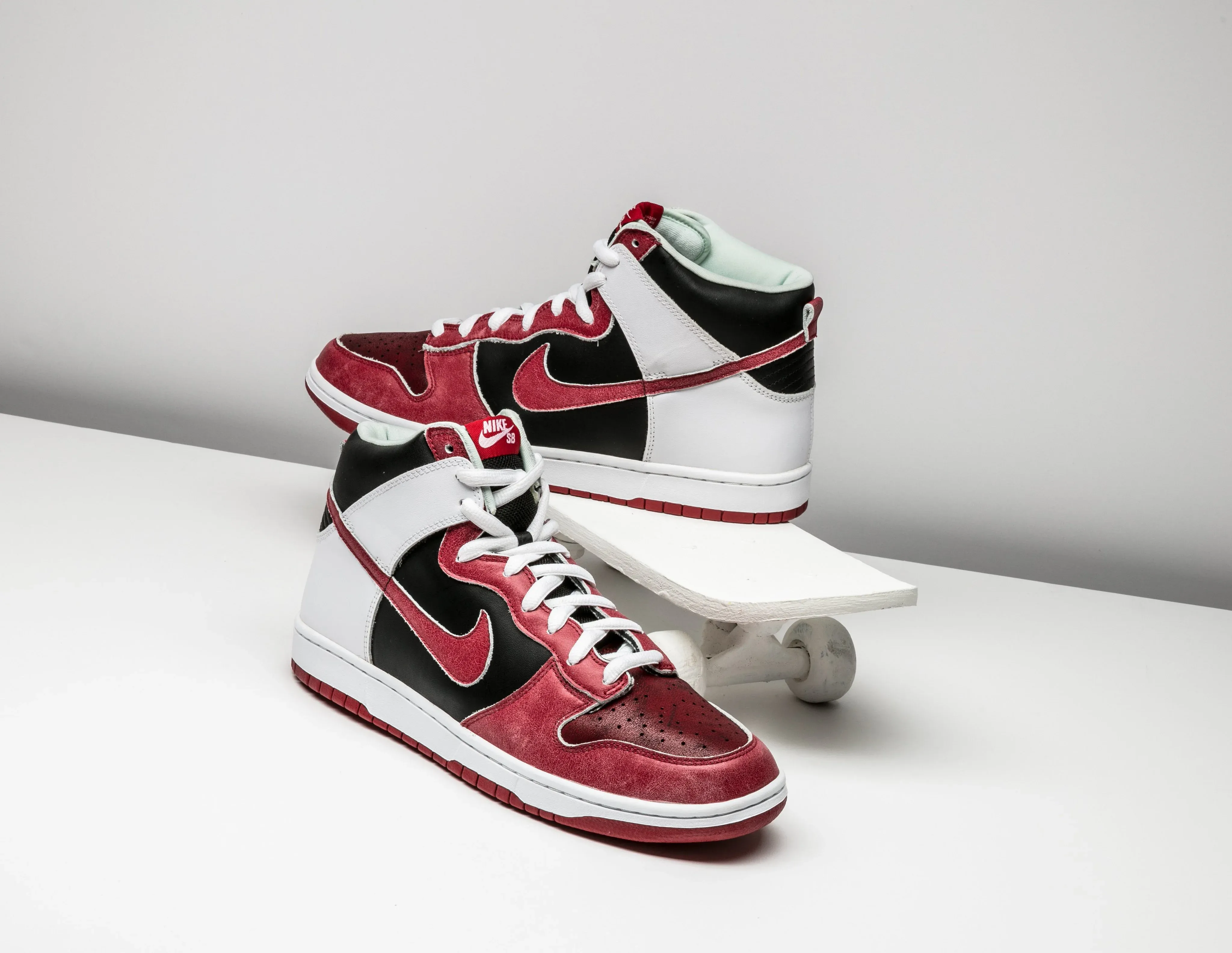 nike sb dunk high vorhees 305050-062