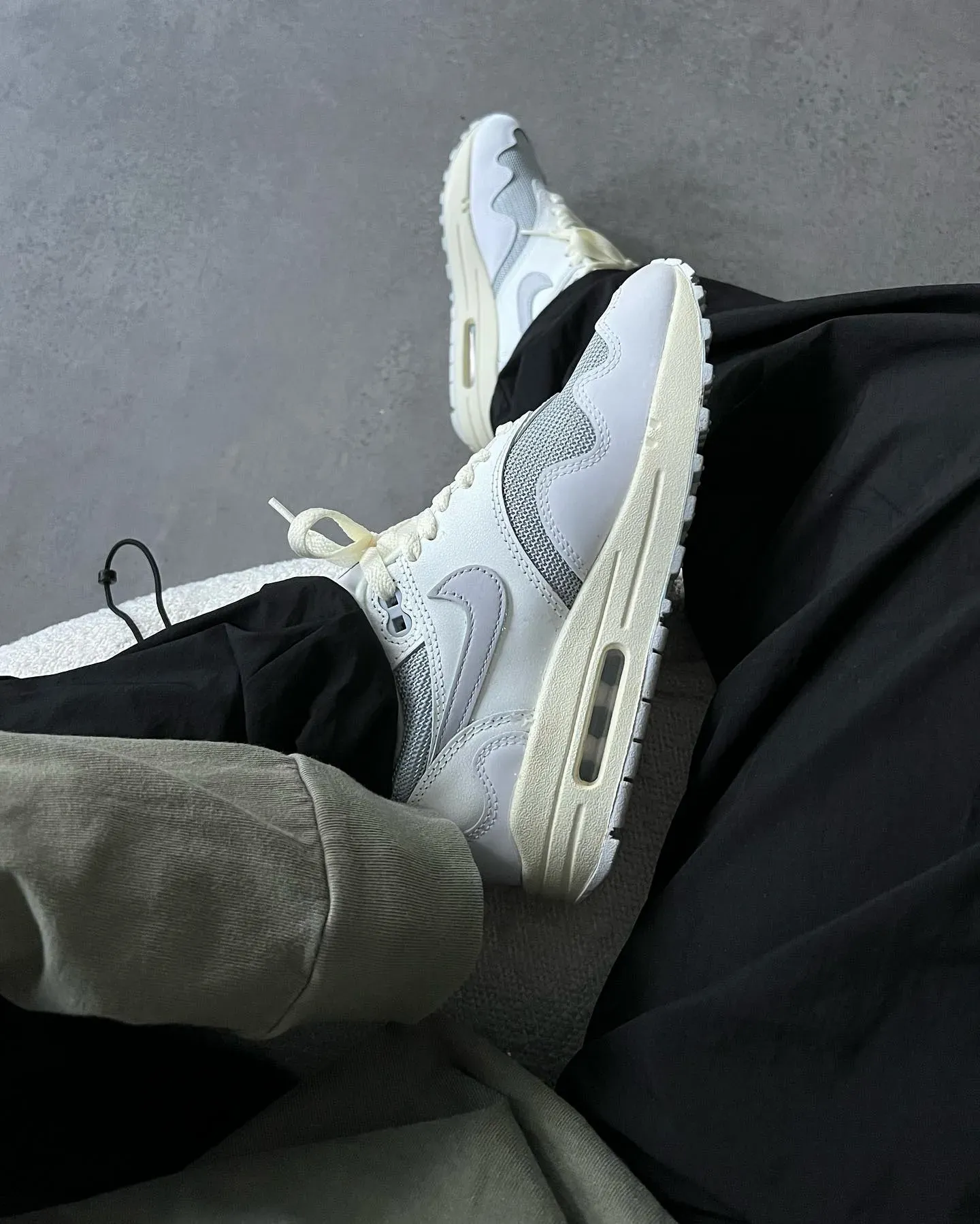 patta nike air max 1 wave white grey DQ0299-100