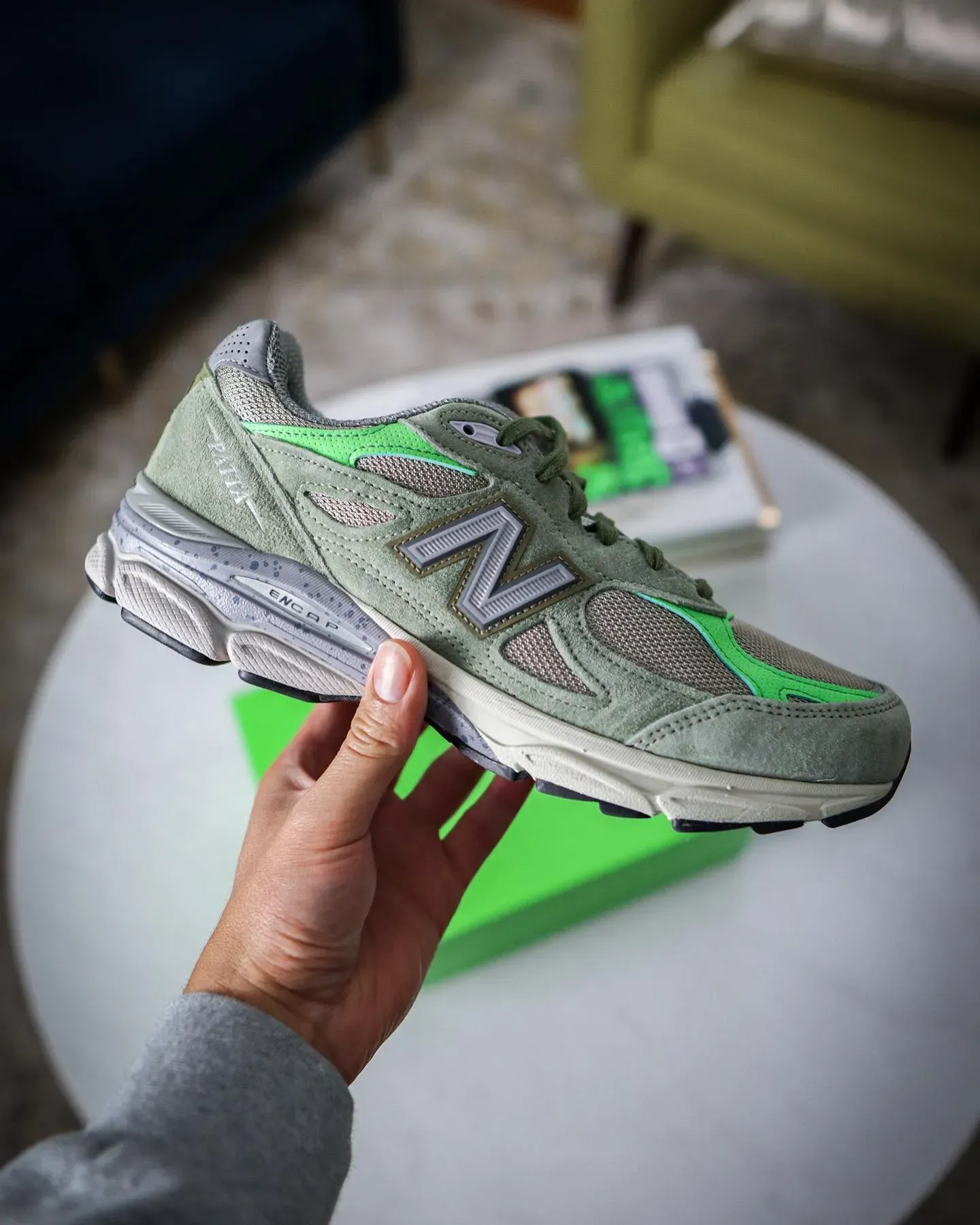 patta nb 990v3 olive
