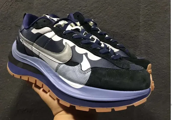 Sacai x Nike Vaporwaffle  MIDNIGHT NAVY GUM 