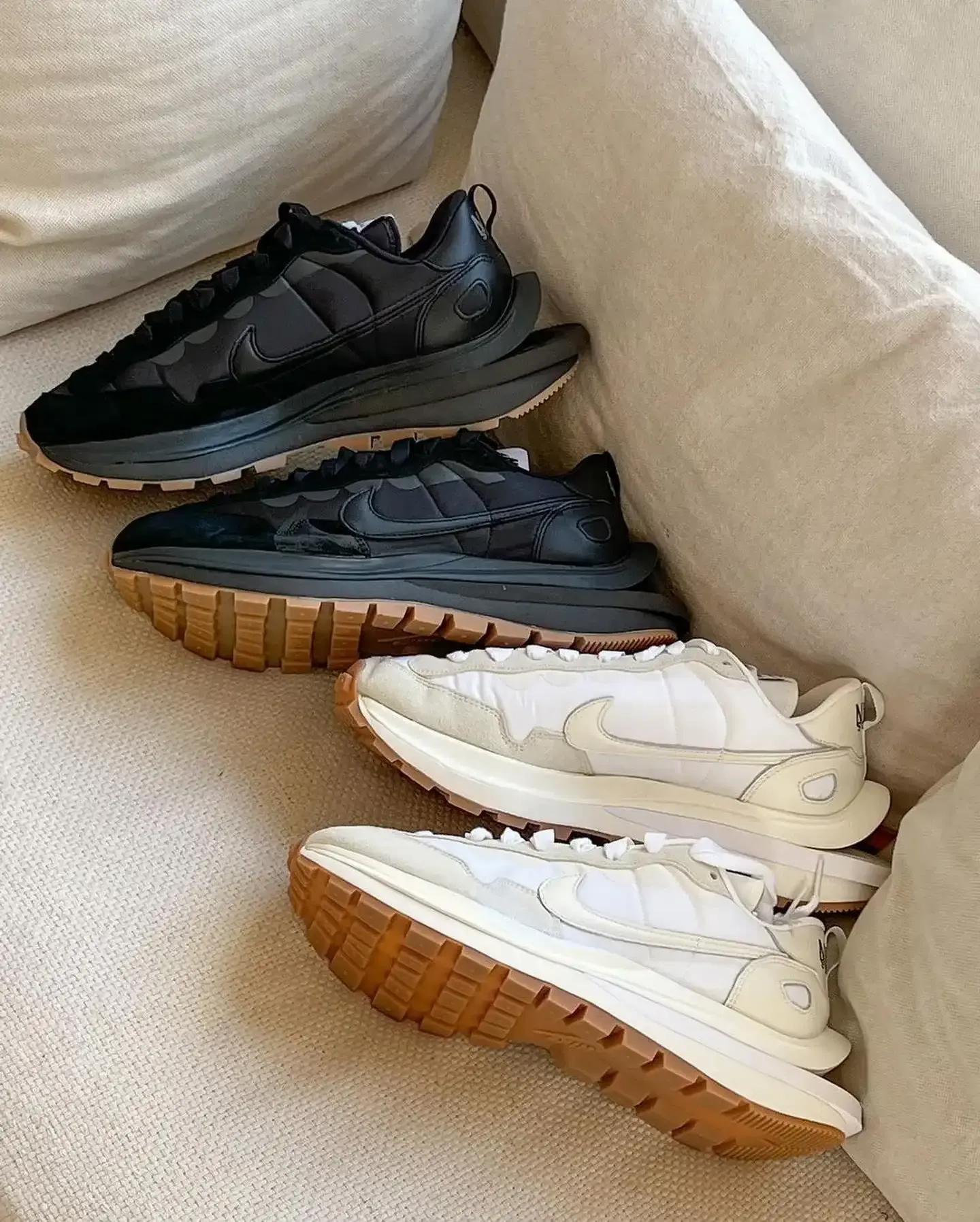 sacai nike vaporwaffle sail-gum sacai nike vaporwaffle black gum