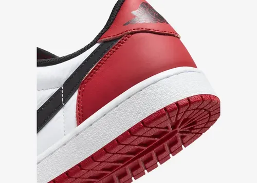 Air-Jordan-1-Low-OG-Black-Toe-CZ0790-106 08.webp