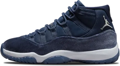 image de Air Jordan 11 Retro WMNS Midnight Navy AR0715-441