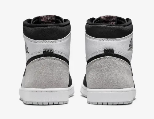 air-jordan-1-grey-fog-stage-haze-555088-108-3.webp