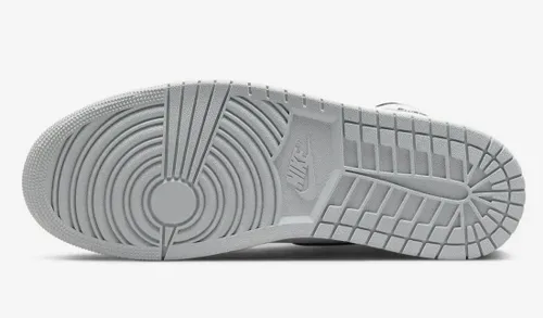 air-jordan-1-grey-fog-stage-haze-555088-108-4.webp