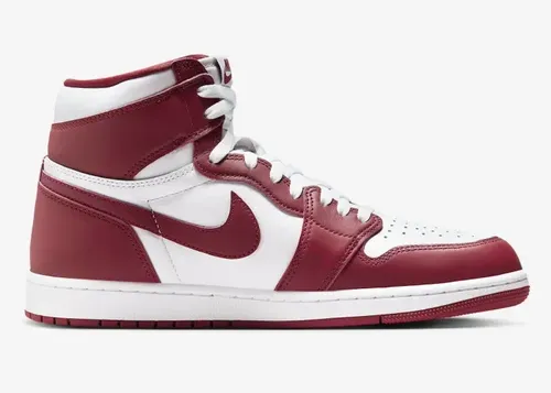 air-jordan-1-high-og-team-red-dz5485-160 03.webp