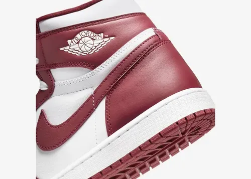 air-jordan-1-high-og-team-red-dz5485-160 08.webp