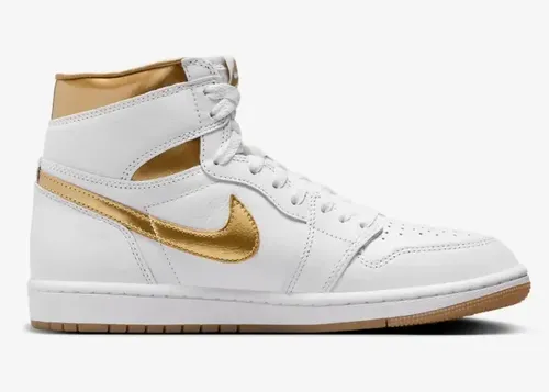 air-jordan-1-high-og-wmns-metallic-gold-fd2596-107 03.webp