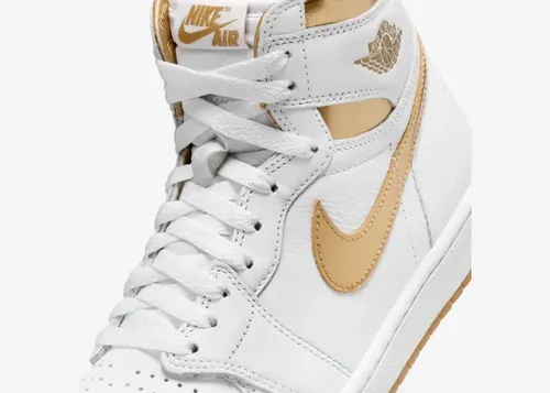 air-jordan-1-high-og-wmns-metallic-gold-fd2596-107 07.webp