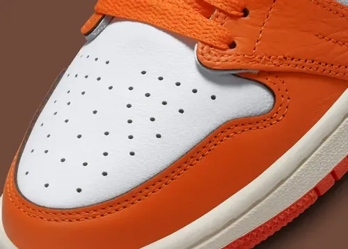 air-jordan-1-high-og-wmns-starfish-do9369-101 09.webp