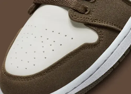 air-jordan-1-low-brown-canvas 7.webp