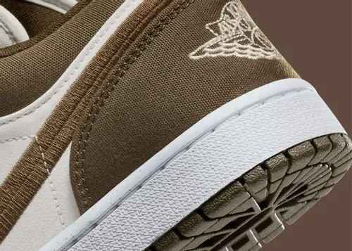 air-jordan-1-low-brown-canvas 8.webp
