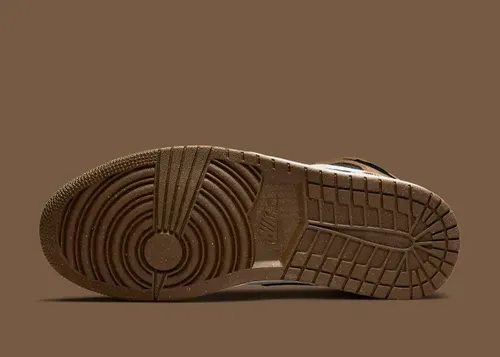 air-jordan-1-mid-mocha-toe 6.webp