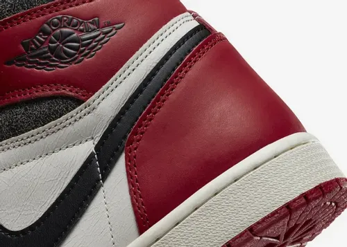 air-jordan-1-retro-high-og-lost-and-found-dz5485-612 8.webp