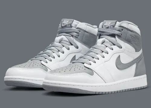 air-jordan-1-retro-high-og-stealth-555088-037 01.webp