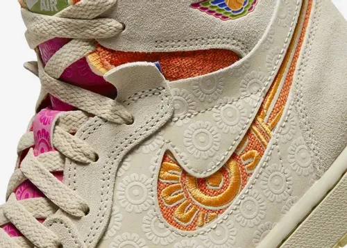 air-jordan-1-zoom-cmft-somos-familia-fb2931-288 08.webp