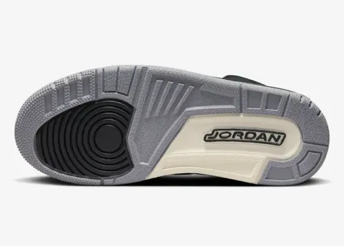 air-jordan-3-wmns-off-noir-ck9246-001 07.webp