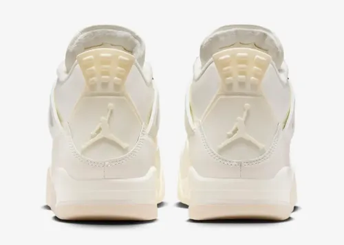 air-jordan-4-wmns-metallic-gold-aq9129-170 05.webp