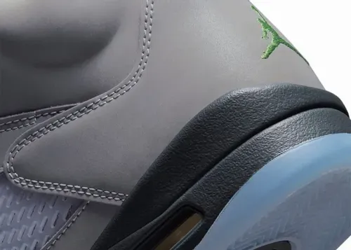 air-jordan-5-green-bean-dm9014-003 7.webp
