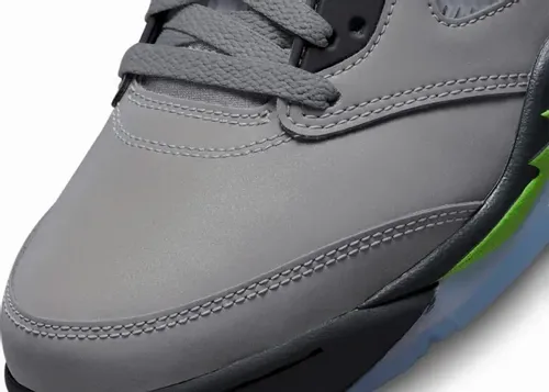 air-jordan-5-green-bean-dm9014-003 8.webp
