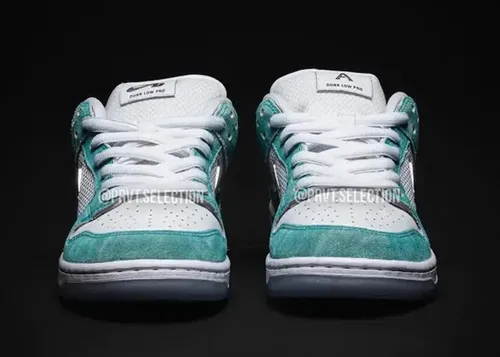 april-skateboards-nike-sb-dunk-low 04.webp