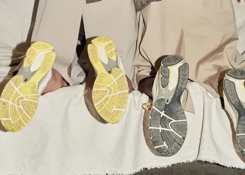 auralee-new-balance-2002r-white 06.webp