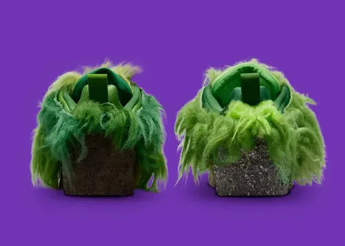 cactus-plant-flea-market-nike-dunk-low-grinch 05.webp