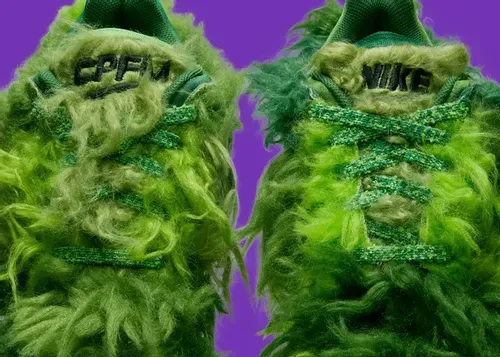 cactus-plant-flea-market-nike-dunk-low-grinch 08.webp