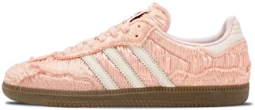 image de Caroline Hu Clot Adidas Samba Pink Jq4747