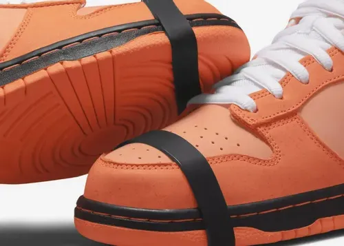 concepts-nike-sb-dunk-low-orange-lobster-fd8776-800 09.webp