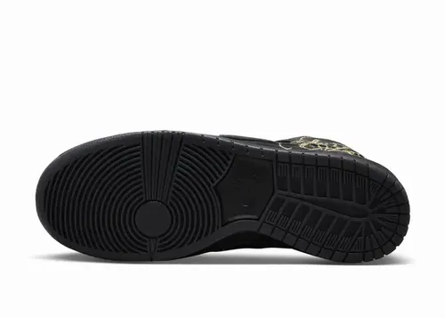 faust-nike-sb-dunk-high-black-and-metallic-gold-dh7755-001 06.webp
