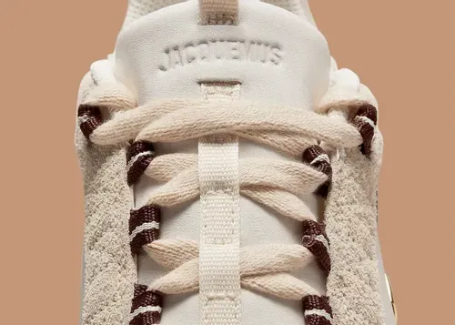 jacquemus-nike-air-humara-beige 7.webp