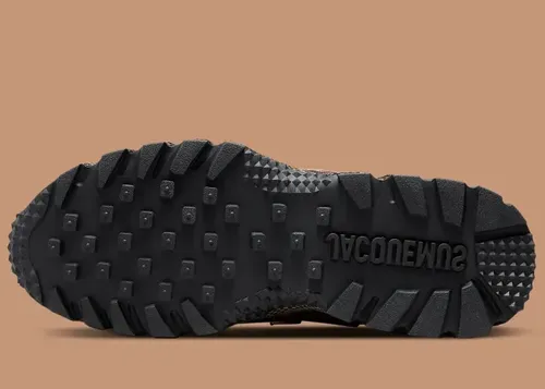 jacquemus-nike-air-humara-brown 6.webp