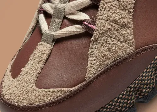 jacquemus-nike-air-humara-brown 8.webp