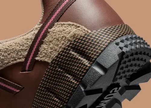 jacquemus-nike-air-humara-brown 9.webp