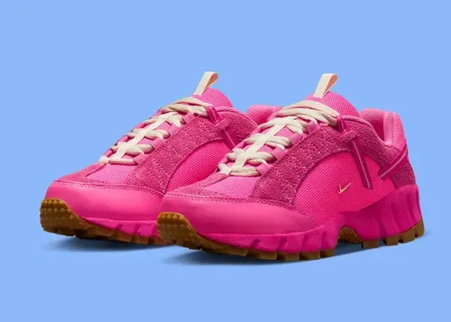 jacquemus-nike-air-humara-pink-dx9999-600 01.webp