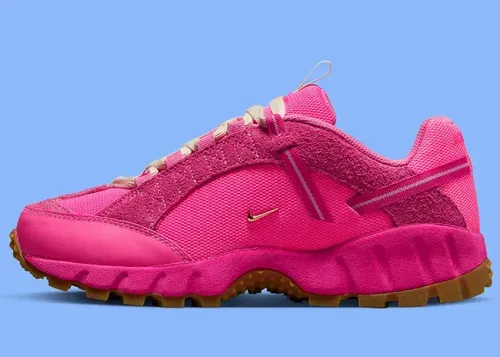 jacquemus-nike-air-humara-pink-dx9999-600 02.webp